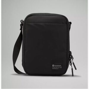 Easy Access Crossbody Bag 1.5L
